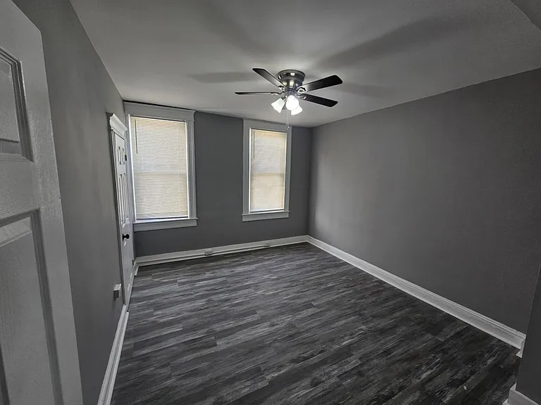 3016 Kenyon Ave — Photo 8
