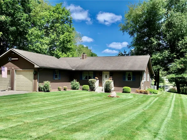 612 Latonka Dr, Mercer, PA 16137