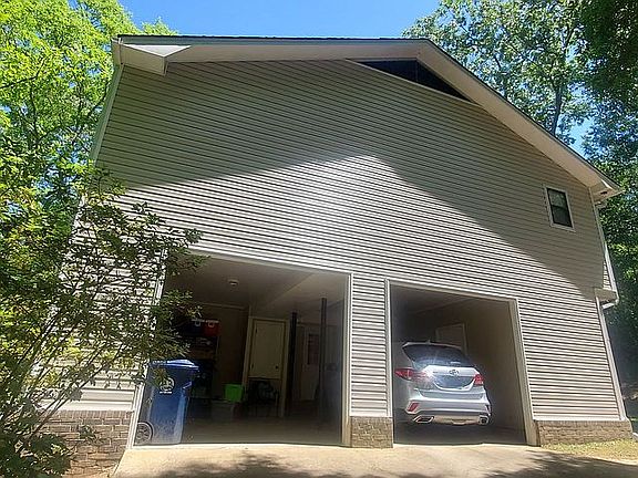 4th image of 5805 Northwood Lake Dr E