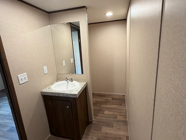 120 Linda Ln — Photo 12