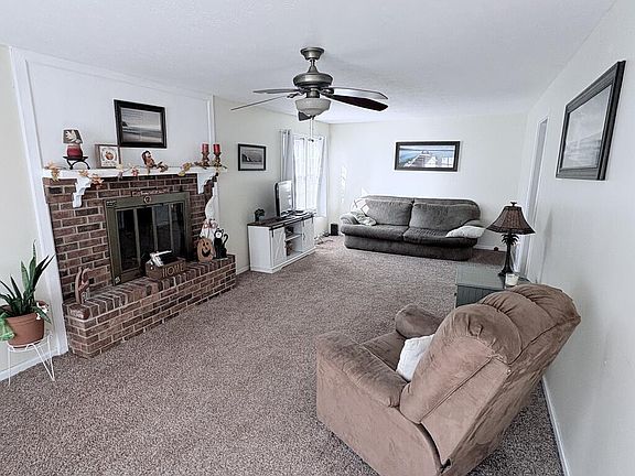 4th image of 1604 46th St