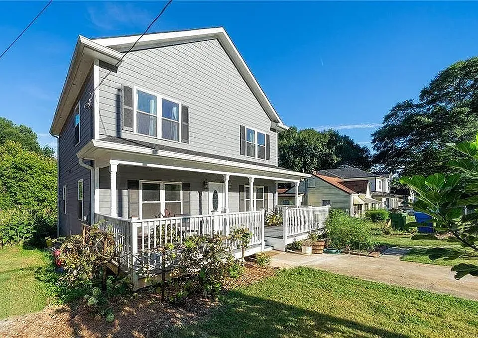 146 Clay St SE