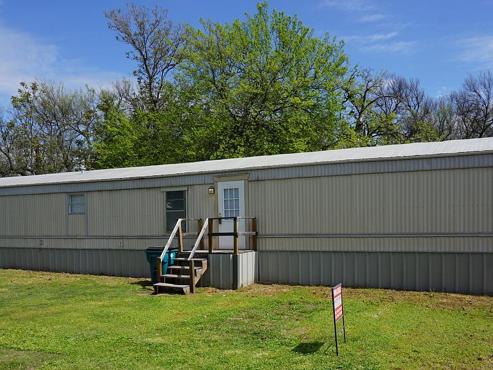 601 E 1st St, TX 76354 Zillow