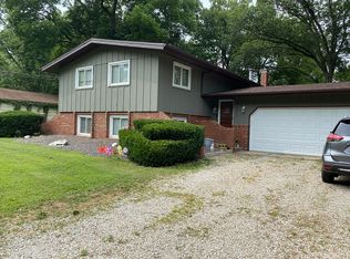 7477 Mechanicsburg Rd, Springfield, IL 62712