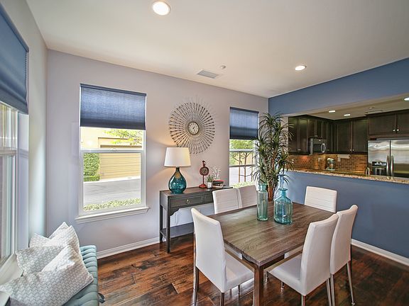 3rd image of 55 Beacon Way