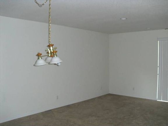 3rd image of 3177 Antica St
