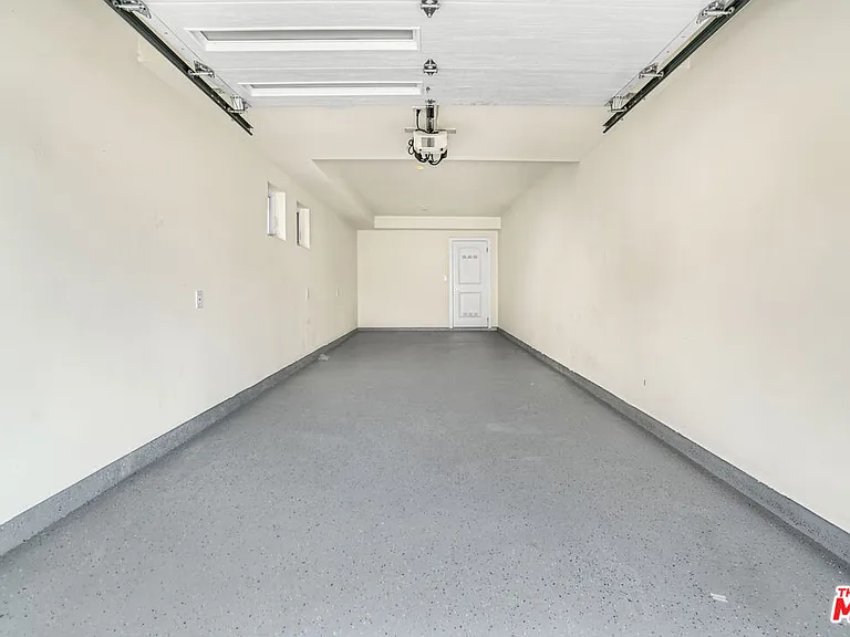 2057 2/4 S Garth Ave — Photo 29