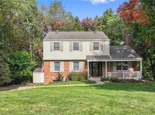 2556 Country Side Ln, Wexford, PA