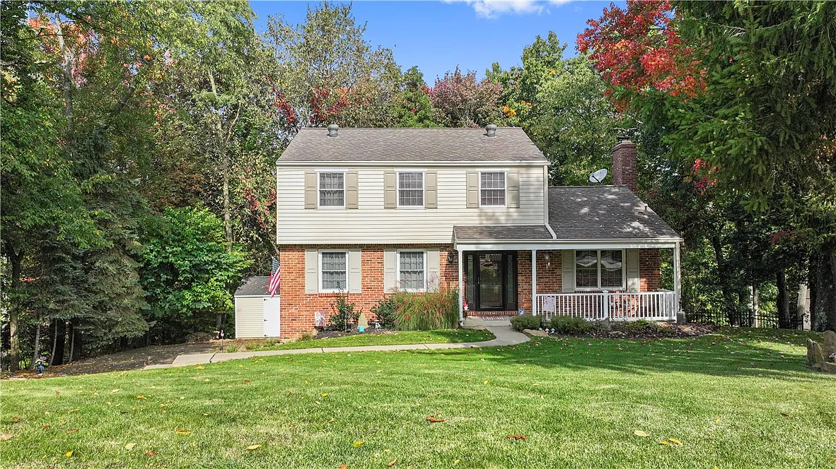 2556 Country Side Ln photo 1