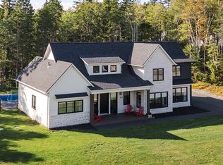 48 Heatherton Cres, Halifax, NS B2T 0V1