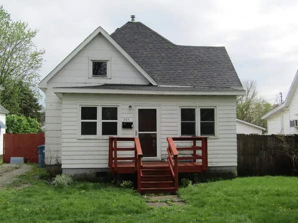 321 W Lincoln St, Hoopeston, IL 60942