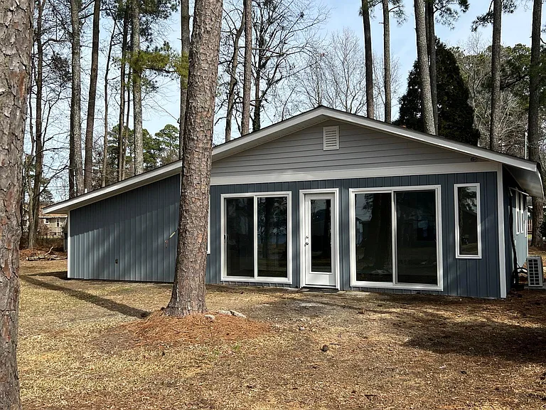418 Seaview Dr — Photo 15