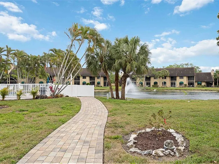 5627 Ashton Way #5627 — Photo 49