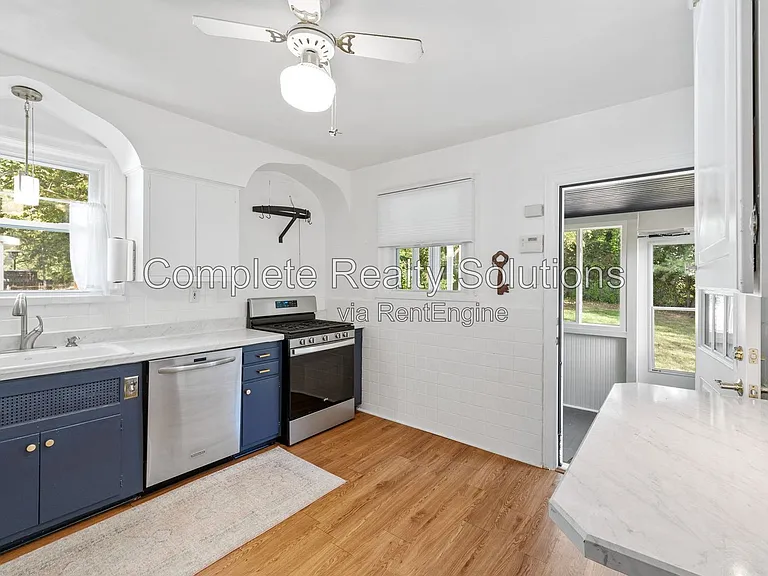 8511 Florence Ave — Photo 28