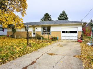 1005 Park Dr, Paxton, IL 60957