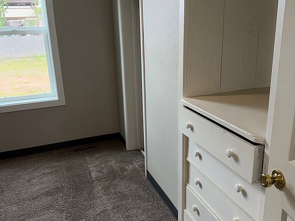 5th image of 236 S Main St #3