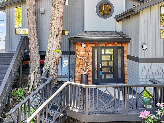 4th image of 593 Shelter Bay Drive