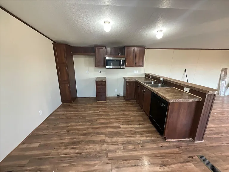 133 Country Oaks St — Photo 9