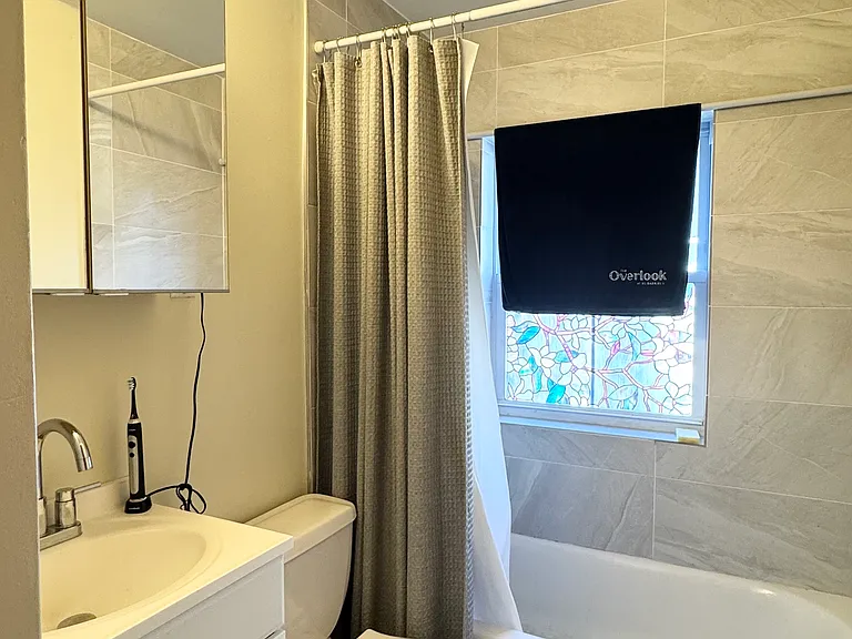 19 Elko St #3 — Photo 10