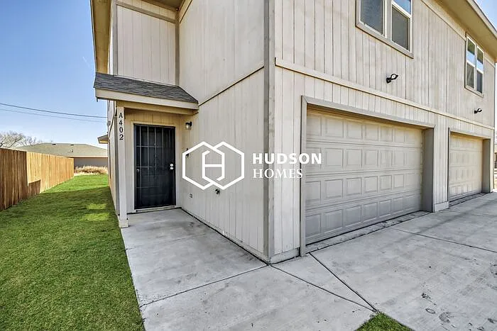 3 bed, 2.5 bath, 1231 sqft, $999 — Photo 3