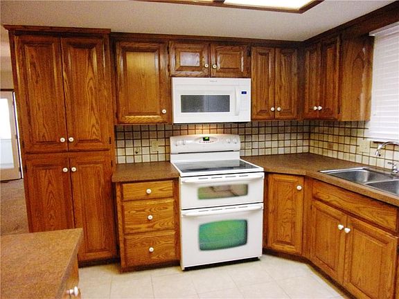 5th image of 4 Wilton Ln