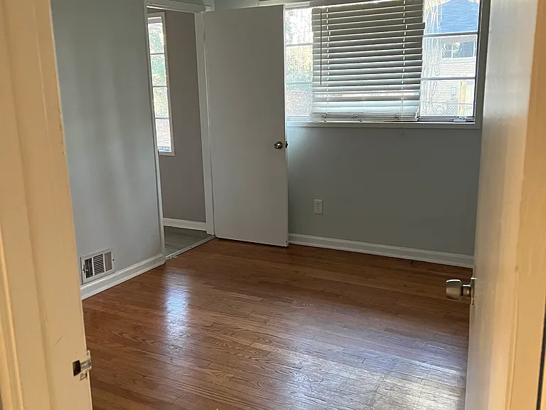 2761 Connally Dr SW — Photo 8