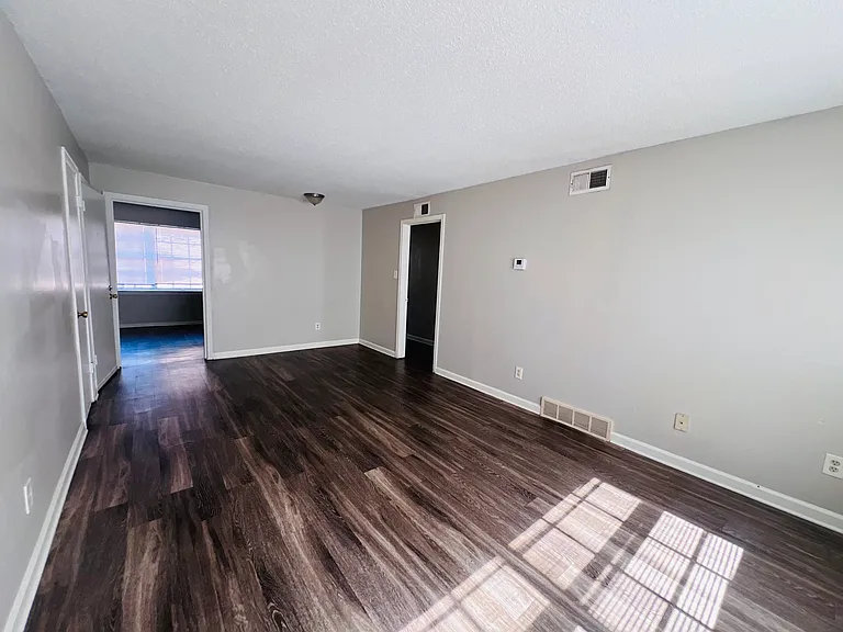 1121 S Cooper St #2 — Photo 8