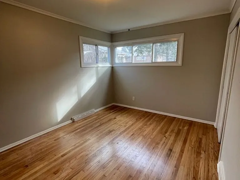75 Eileen St — Photo 12