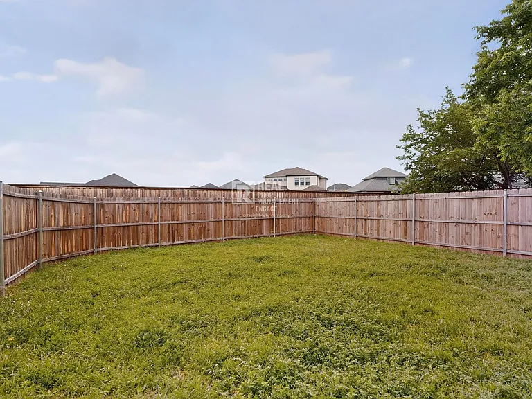 5217 Aberdean Trl — Photo 40