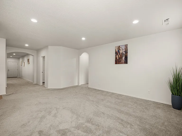 824 S Bulldog St — Photo 18