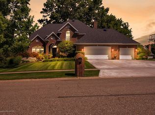 1514 Stauffer Ln, Dewitt, MI 48820
