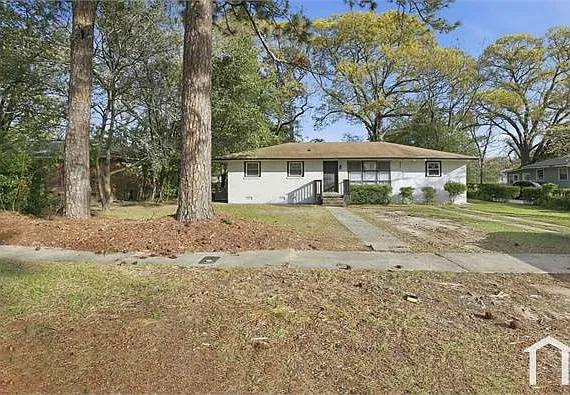 1929 W Oakland Ave — Photo 3