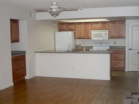 2nd image of 1920 W Lindner Ave Unit 122