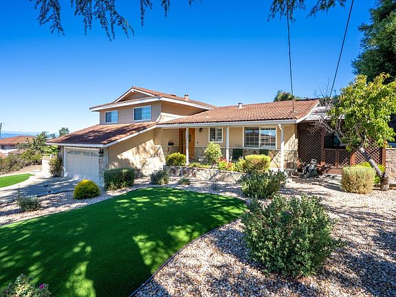 3rd image of 3475 Del Norte Dr