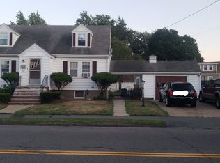 53 Dudley St, Saugus, MA 01906
