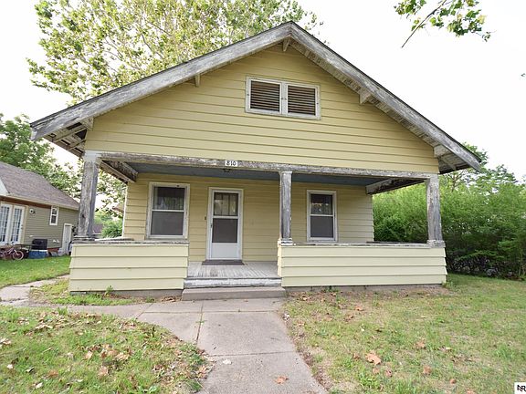 2nd image of 810 3rd Ave