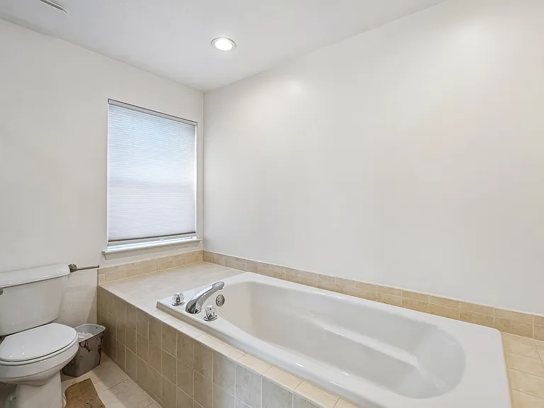 16304 Mulberry Way — Photo 22