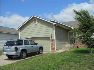 930 N Cedar Point Cir, Rose Hill, KS 67133