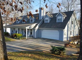 1104 Bird Rd, Lenoir City, TN 37771