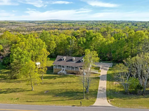 2304 Dean Rd NE, Fort Payne, AL 35967