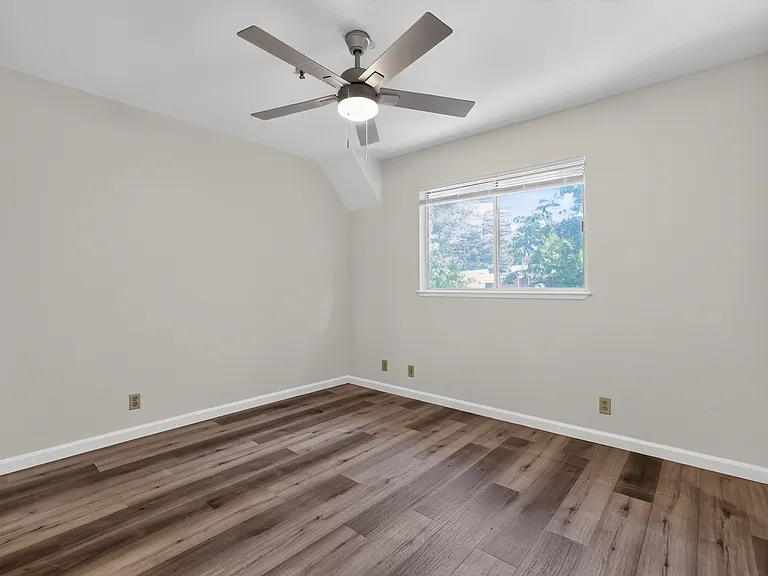 3620 Hallelujah Ct #4 — Photo 8
