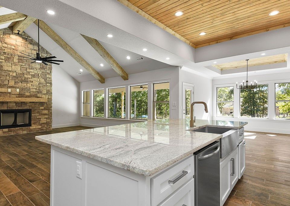 1st image of 4 Muthill Ln