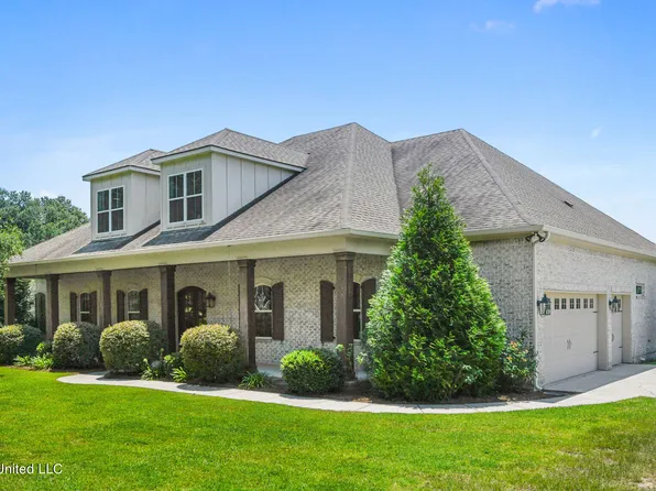 23111 Stablewood Cir, Pass Christian, MS 39571