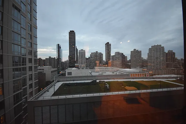 Sold by Luxury Habitat | media 3