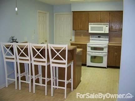 4th image of 522 Lee Road 309