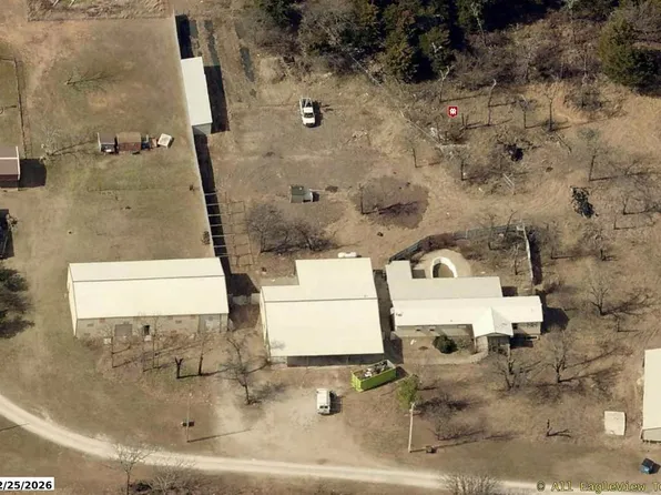 10903 E Lone Chimney Rd, Glencoe, OK 74032