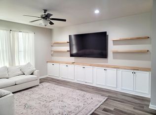 1019 Foxtail Dr, Baton Rouge, LA 70820