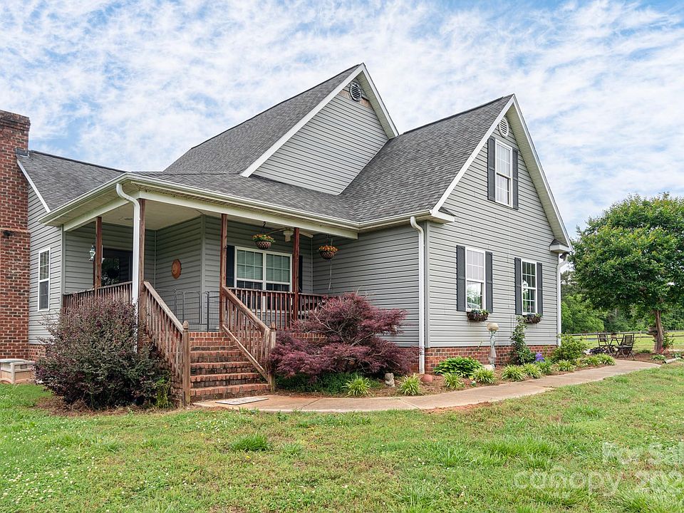 1st image of 2722 Hallman Dr