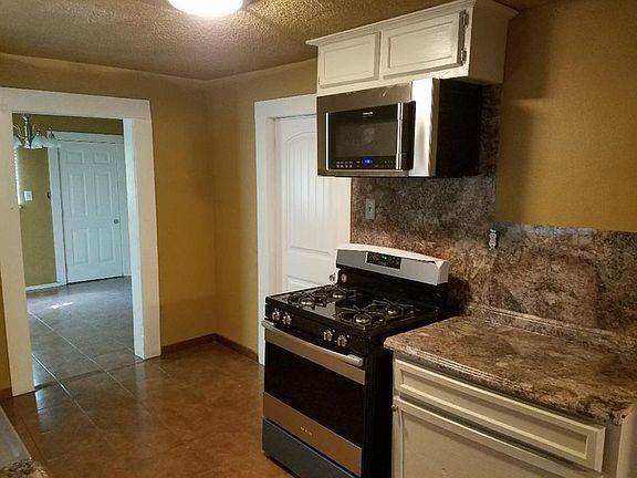 3rd image of 3007 Coal St