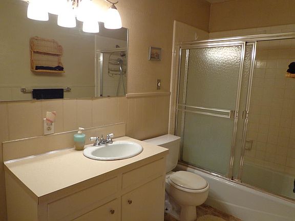 5th image of 1437 Tanglewood Ln